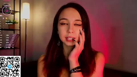 Emily online show from July 28, 4:39 pm