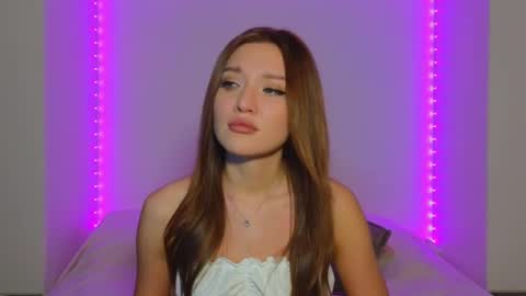 Snapshot of nessarosse chatting on January 20, 6:32 pm Nessa online show from January 20, 6:32 pm