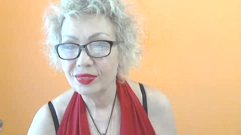 NessyJenixs online show from June 16, 7:31 am