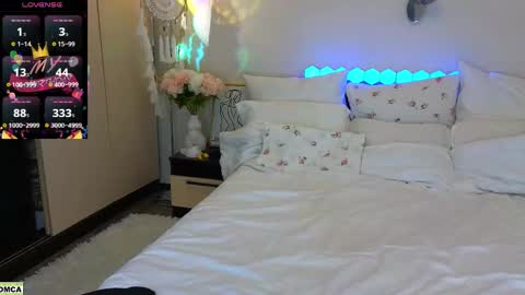 never give up  online show from March 11, 8:55 pm