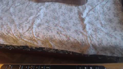 Snapshot of new_milf chatting on February 10, 12:08 pm Lilly online show from February 10, 12:08 pm