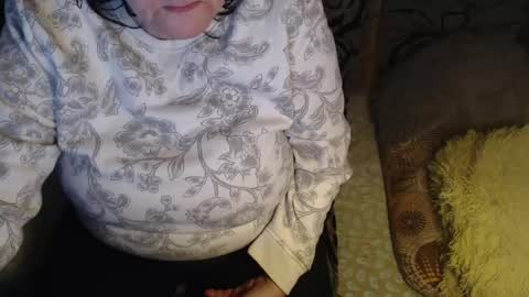 Lilly  online show from April 27, 3:03 am