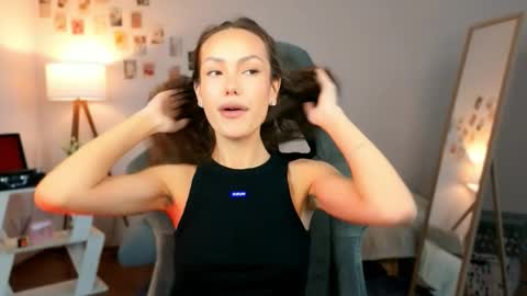 Lilly online show from March 10, 11:25 am