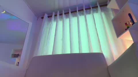 Snapshot of nezo_ chatting on September 29, 11:59 am Angie Instagram angie julianac add me online show from September 29, 11:59 am