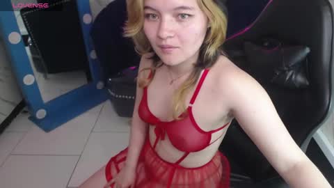 nezuko_v online show from January 14, 3:11 am