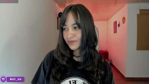 Nia online show from March 16, 8:02 pm