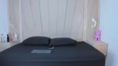 Nia online show from March 13, 4:25 am