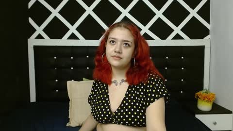 Estefani  online show from December 31, 10:48 am