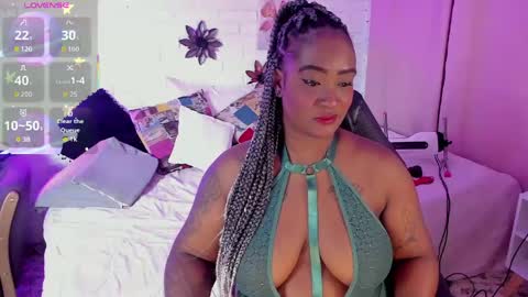 Nia online show from April 26, 2:59 pm