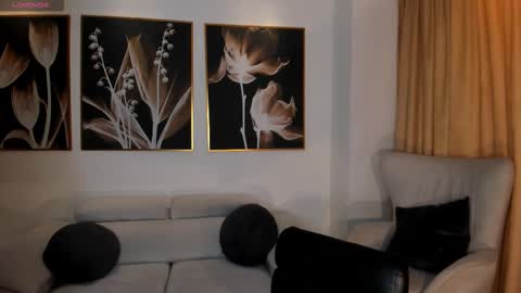 Call me Nia  online show from October 20, 7:50 pm