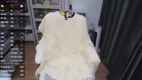 Belle online show from June 6, 2:56 pm