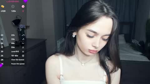 Nicole online show from February 22, 7:37 pm