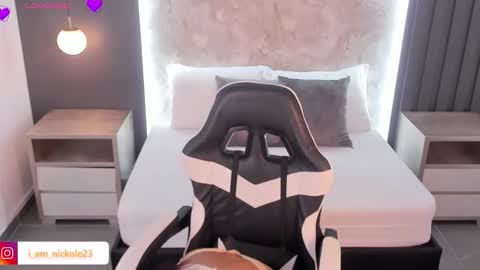 Nicky  online show from November 8, 3:11 am