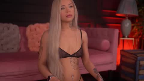 Nicky online show from November 24, 7:16 pm