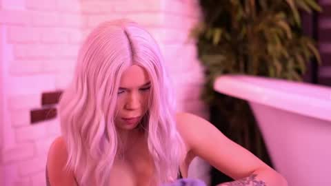 Nicky online show from March 1, 11:59 pm