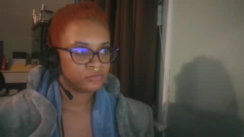 nickythehawtie online show from March 19, 2:05 am