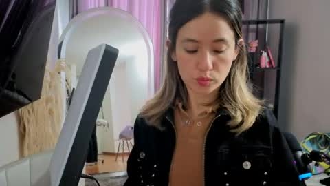 Nicky online show from April 22, 5:54 pm