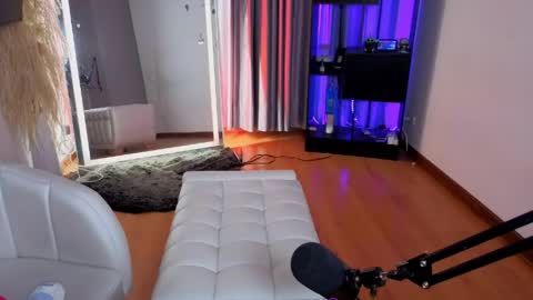 Nicky online show from May 15, 11:07 pm