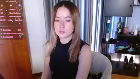 Snapshot of nickywindsor chatting on February 17, 4:17 pm Nicky online show from February 17, 4:17 pm