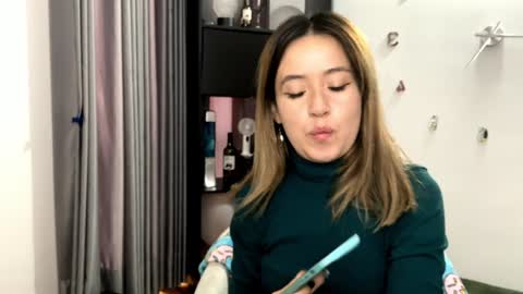 Snapshot of nickywindsor chatting on December 24, 9:44 pm Nicky online show from December 24, 9:44 pm
