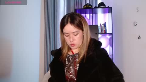 Snapshot of nickywindsor chatting on February 2, 6:10 pm Nicky online show from February 2, 6:10 pm