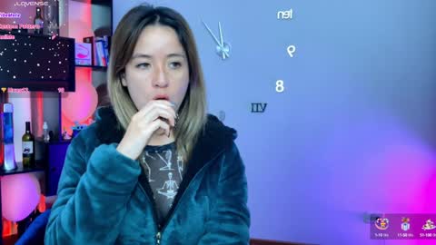 Snapshot of nickywindsor chatting on December 27, 5:05 pm Nicky online show from December 27, 5:05 pm