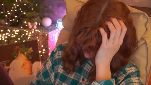 Nicol Moonn online show from March 6, 7:25 am