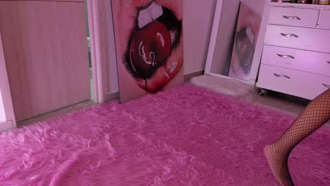 Snapshot of nicol_rosee chatting on January 22, 1:10 am SOFIA online show from January 22, 1:10 am