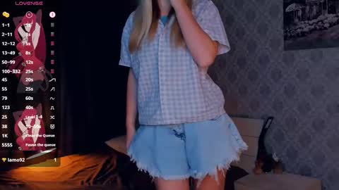 Snapshot of nicolavanderbie chatting on October 3, 5:51 pm Nicoletta online show from October 3, 5:51 pm