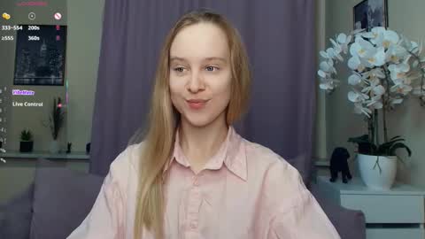 Nicoletta online show from March 23, 6:47 pm