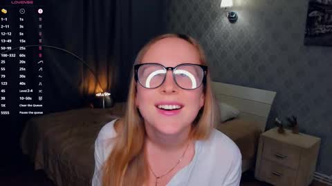 Nicoletta online show from October 28, 7:19 pm