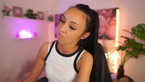 nicole_dawn online show from May 8, 1:36 pm