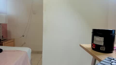 nicole_fisherr online show from March 4, 5:36 am