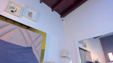 Snapshot of nicole_grace0 chatting on October 10, 12:43 pm nicole_grace0 online show from October 10, 12:43 pm