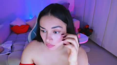 Nicolle online show from June 27, 1:18 am