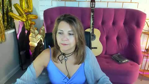 Snapshot of nicolehits chatting on September 24, 5:28 am nicolehits online show from September 24, 5:28 am