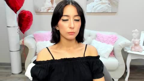 Nicole online show from February 13, 5:05 am