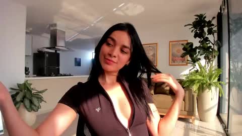 Nicole Manson online show from March 31, 8:53 pm