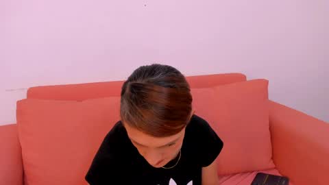 nicoll_89 online show from May 13, 12:00 pm
