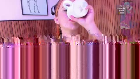 Nicolle online show from April 23, 9:06 pm