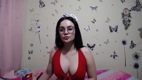 nicolle_sky online show from March 9, 8:50 am