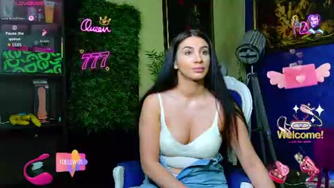 Nicolle online show from July 22, 10:16 am
