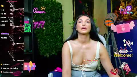 Nicolle online show from June 24, 9:52 am