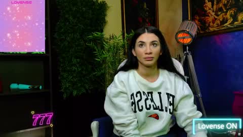 Nicolle online show from April 23, 10:12 am