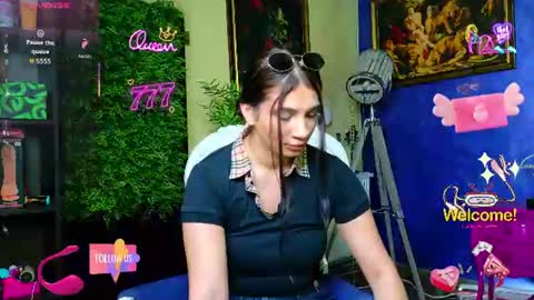 Nicolle online show from July 31, 8:04 am
