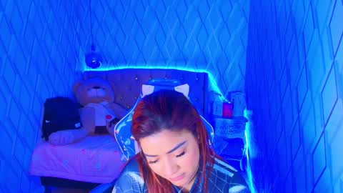 Nicolle Miley online show from November 16, 3:41 am