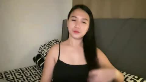 Snapshot of nicollete_snow chatting on October 8, 6:29 am NIC 333 online show from October 8, 6:29 am