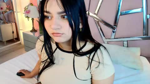 nicollevsconttei online show from December 1, 1:03 pm