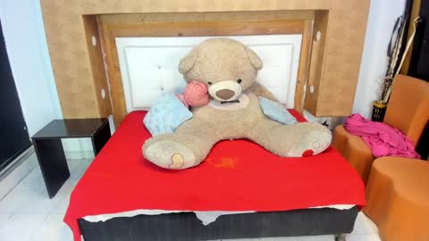 nicolysofi online show from December 27, 11:06 am