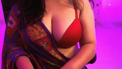 Snapshot of nightqueen107446 chatting on March 10, 5:00 am nightqueen107446 online show from March 10, 5:00 am